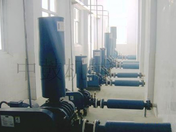 污水處理工作現(xiàn)場