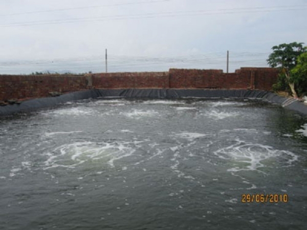 水產養(yǎng)殖曝氣工作現(xiàn)場